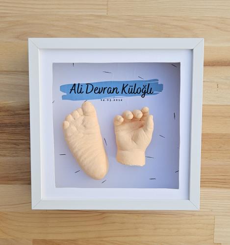 Kişiye Özel Mavi İsimli Beyaz Çerçeve ile El ve Ayak Heykel Kiti