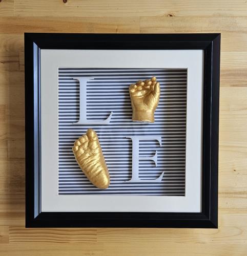 LOVE Tasarım - Siyah Çerçeve - Desenli İç Fon Bebek Ayak ve El İzi Seti